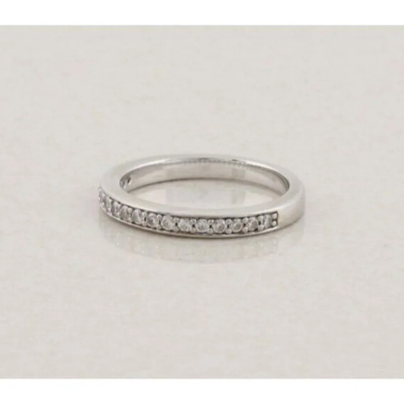 14k White Gold .20 Carat Diamond Band Ring Stackable Size 7 - Picture 5 of 7